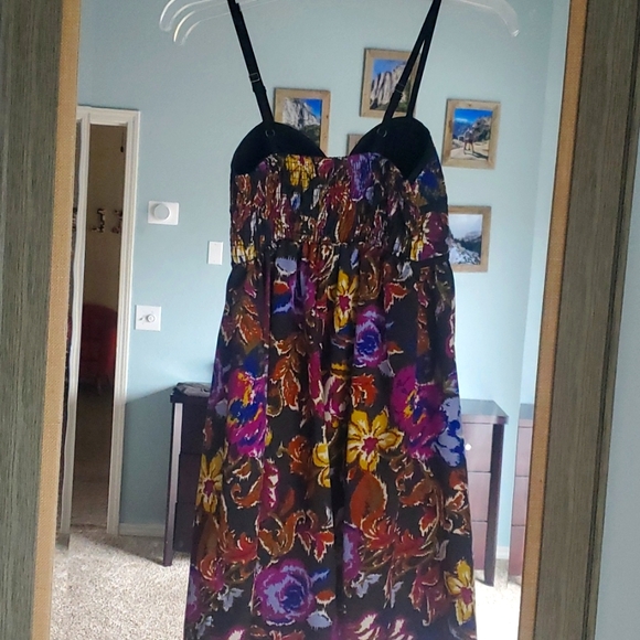Dress - Picture 2 of 4